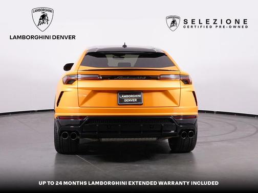 2022 Lamborghini Urus Pearl Capsule