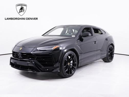 2022 Lamborghini Urus Base