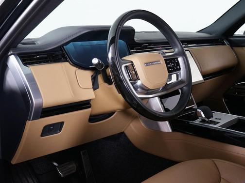 2025 Land Rover Range Rover P530 SE