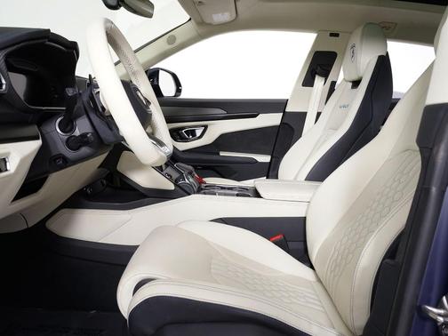 2024 Lamborghini Urus S