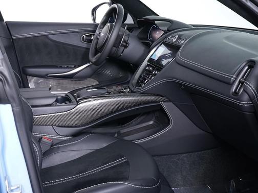2023 Aston Martin DBX 707