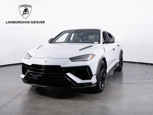 2023 Lamborghini Urus Performante
