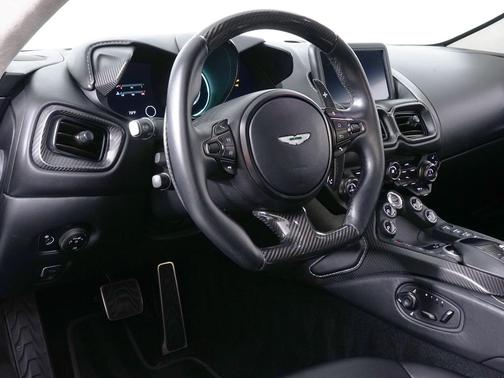 2019 Aston Martin Vantage Base