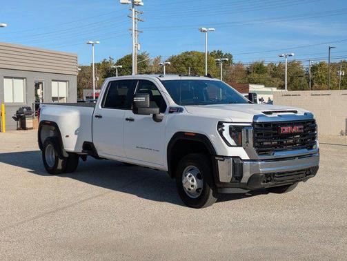 2025 GMC Sierra 3500 Base
