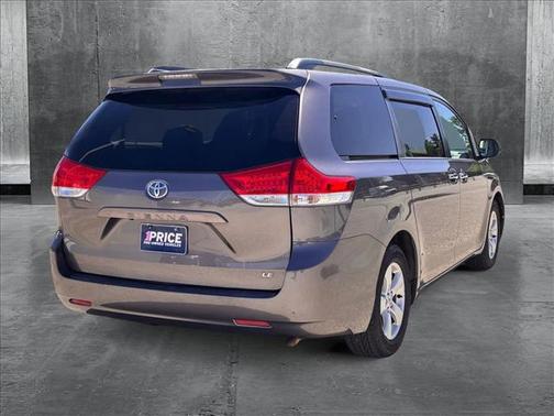 2013 Toyota Sienna LE
