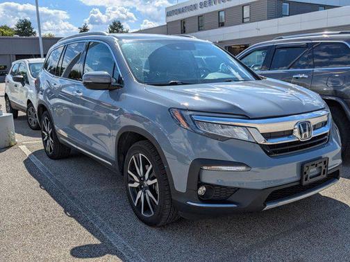 2022 Honda Pilot Touring 8-Passenger