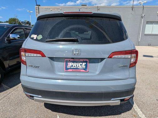 2022 Honda Pilot Touring 8-Passenger