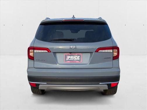 2022 Honda Pilot Touring 8-Passenger