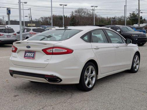 2014 Ford Fusion SE