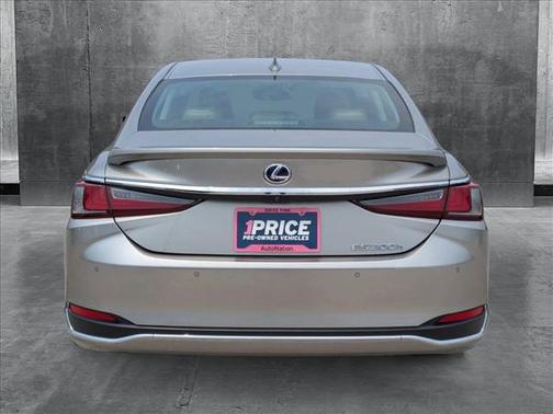 2020 Lexus ES 300h Luxury