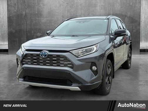 2020 Toyota RAV4 Hybrid SE
