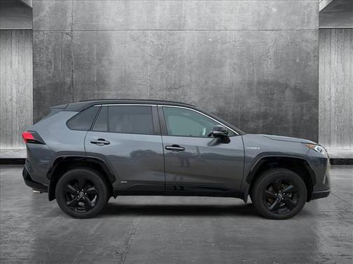 2020 Toyota RAV4 Hybrid SE