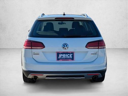 2018 Volkswagen Golf Alltrack TSI S