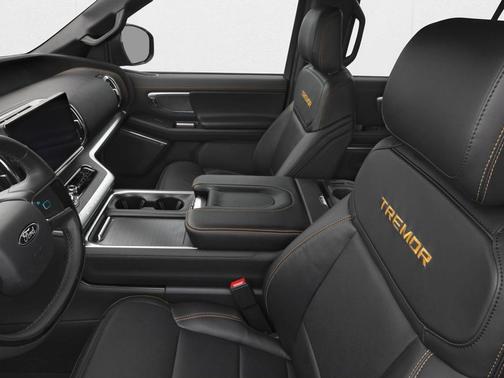 Star White Metallic Tri-Coat 2026 Ford Expedition Tremor