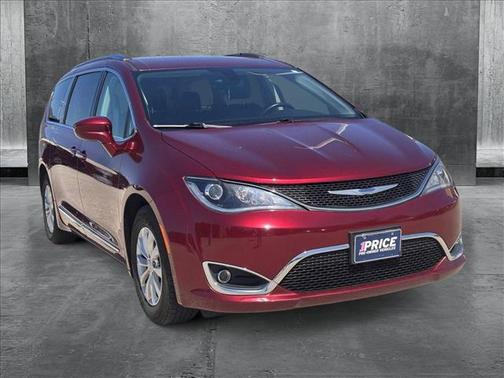 2018 Chrysler Pacifica Touring-L