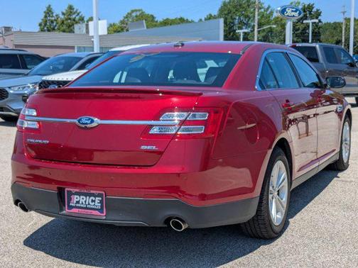 2015 Ford Taurus SEL