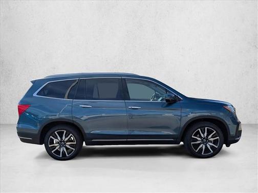 2022 Honda Pilot Touring 8-Passenger