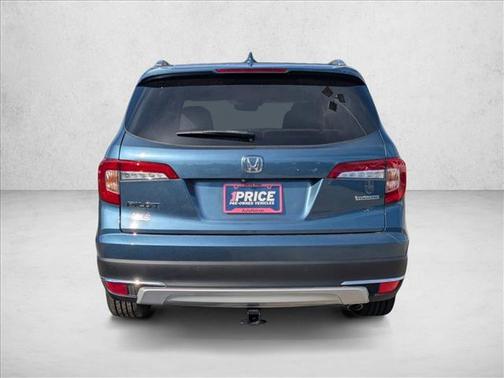 2022 Honda Pilot Touring 8-Passenger