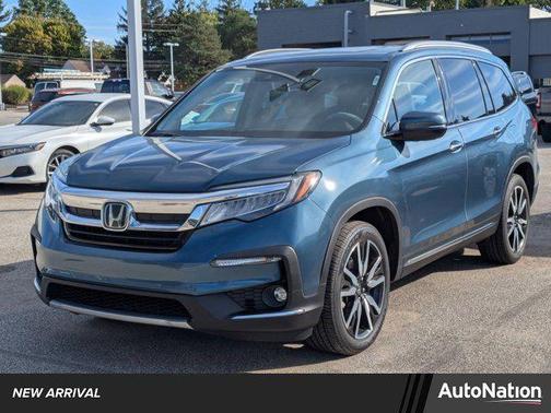 2022 Honda Pilot Touring 8-Passenger
