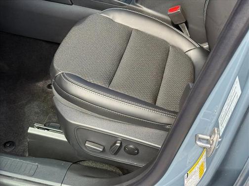 2025 Ford Escape PHEV Base