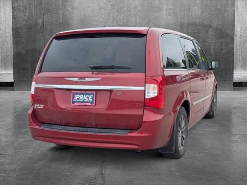 2014 Chrysler Town & Country S