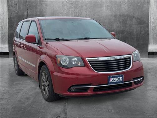 2014 Chrysler Town & Country S