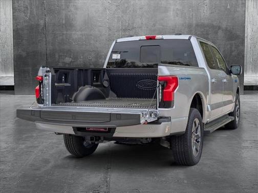 2025 Ford F-150 Lightning LARIAT