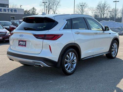 2022 INFINITI QX50 ESSENTIAL AWD