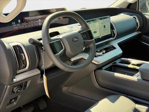 2025 Ford Expedition Max Active 4x4