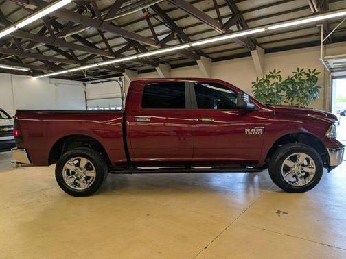 Delmonico Red Pearlcoat 2018 RAM 1500 Big Horn