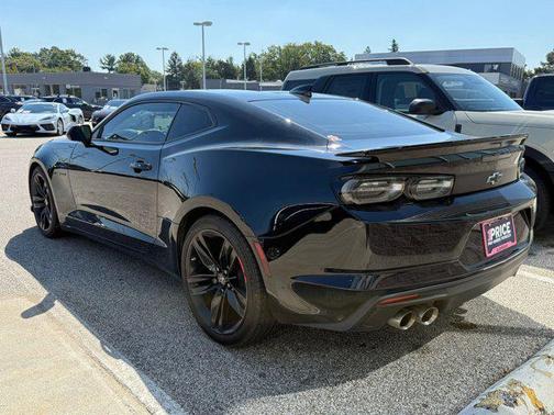 2022 Chevrolet Camaro RWD Coupe LT1
