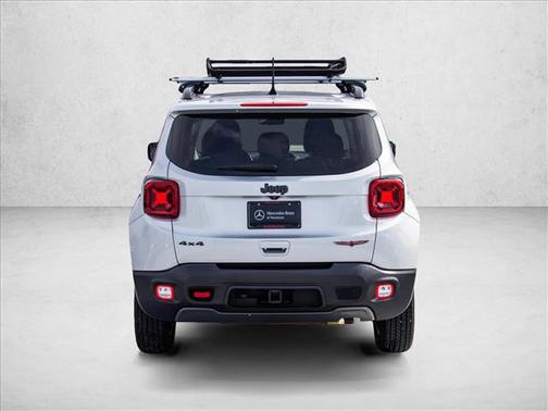 Glacier Metallic Clearcoat 2019 Jeep Renegade Trailhawk