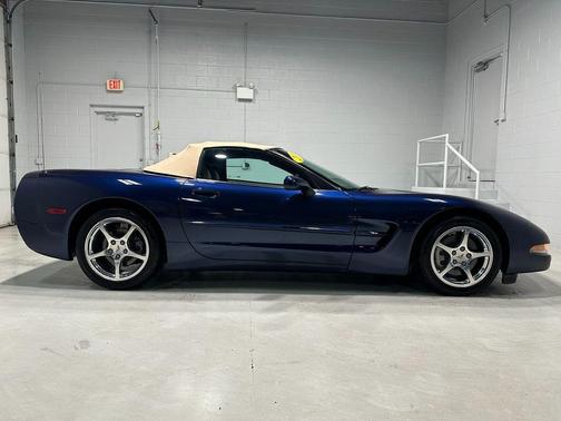 2000 Chevrolet Corvette Base