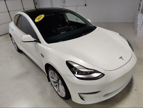 2019 Tesla Model 3 Performance