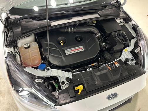 2017 Ford Focus RS Base