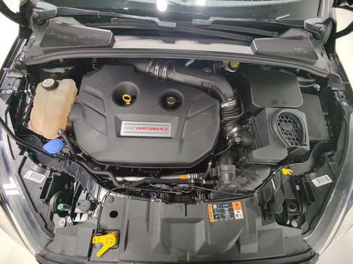 2017 Ford Focus RS Base