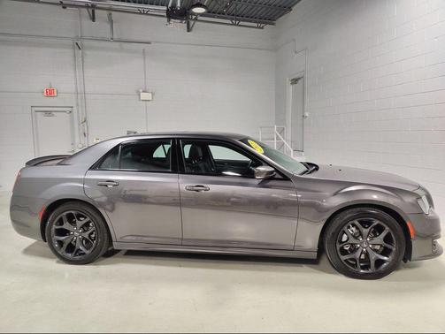 2022 Chrysler 300 S