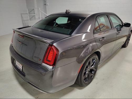 2022 Chrysler 300 S