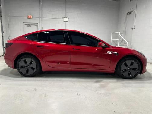 2022 Tesla Model 3 Standard Range