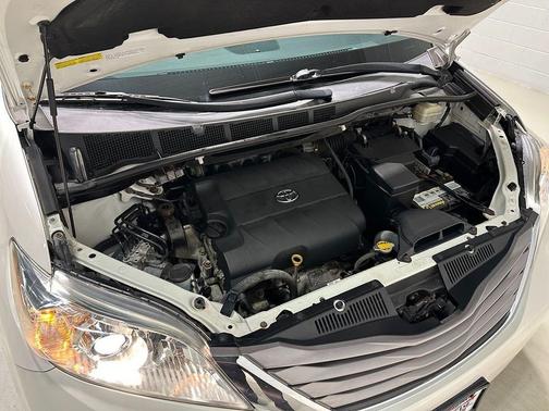 2016 Toyota Sienna XLE Premium