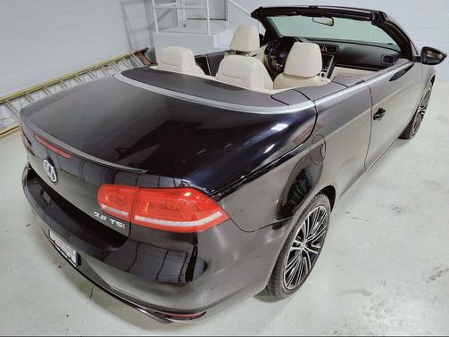 Deep Black Pearl 2014 Volkswagen Eos Sport