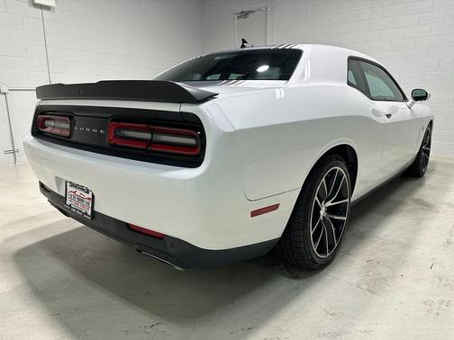 2016 Dodge Challenger R/T Scat Pack