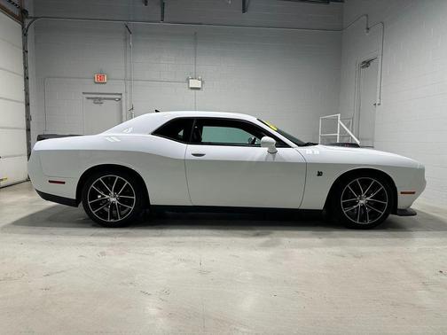 2016 Dodge Challenger R/T Scat Pack