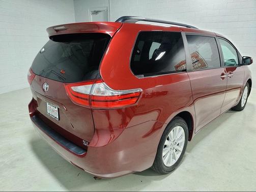 2015 Toyota Sienna XLE