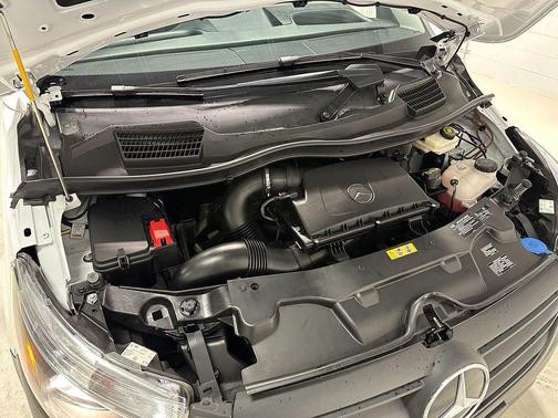 2022 Mercedes-Benz Metris Base