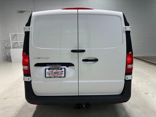 2022 Mercedes-Benz Metris Base