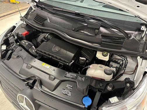 2022 Mercedes-Benz Metris Base