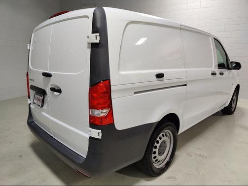 2022 Mercedes-Benz Metris Base