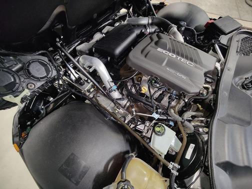 2007 Saturn Sky Red Line