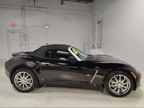 2008 Saturn Sky Red Line